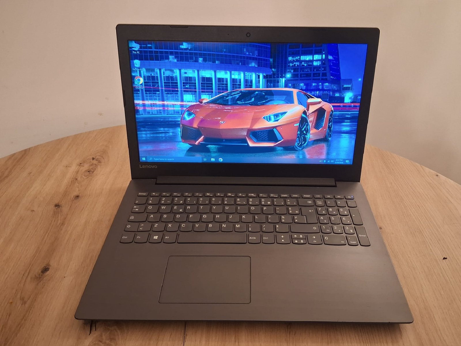 Laptop slim LENOVO (used – very good condition)