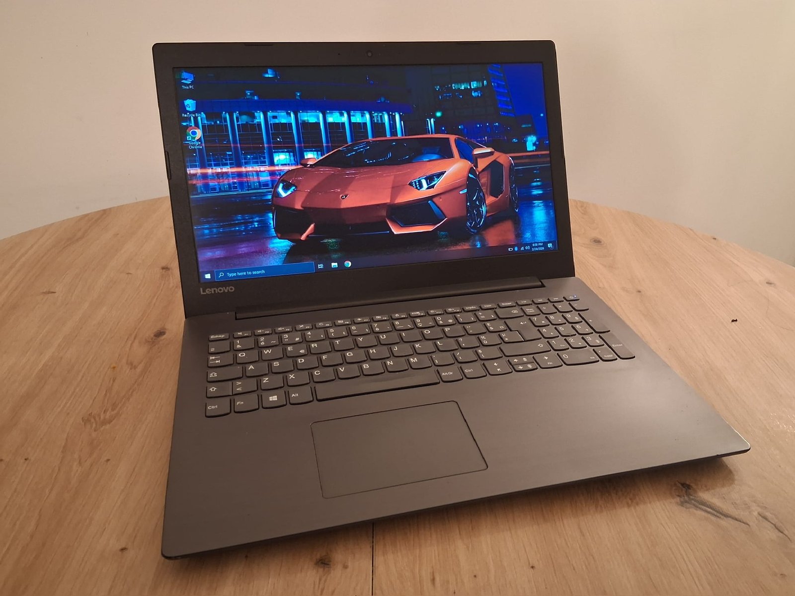 Laptop slim LENOVO (used – very good condition)