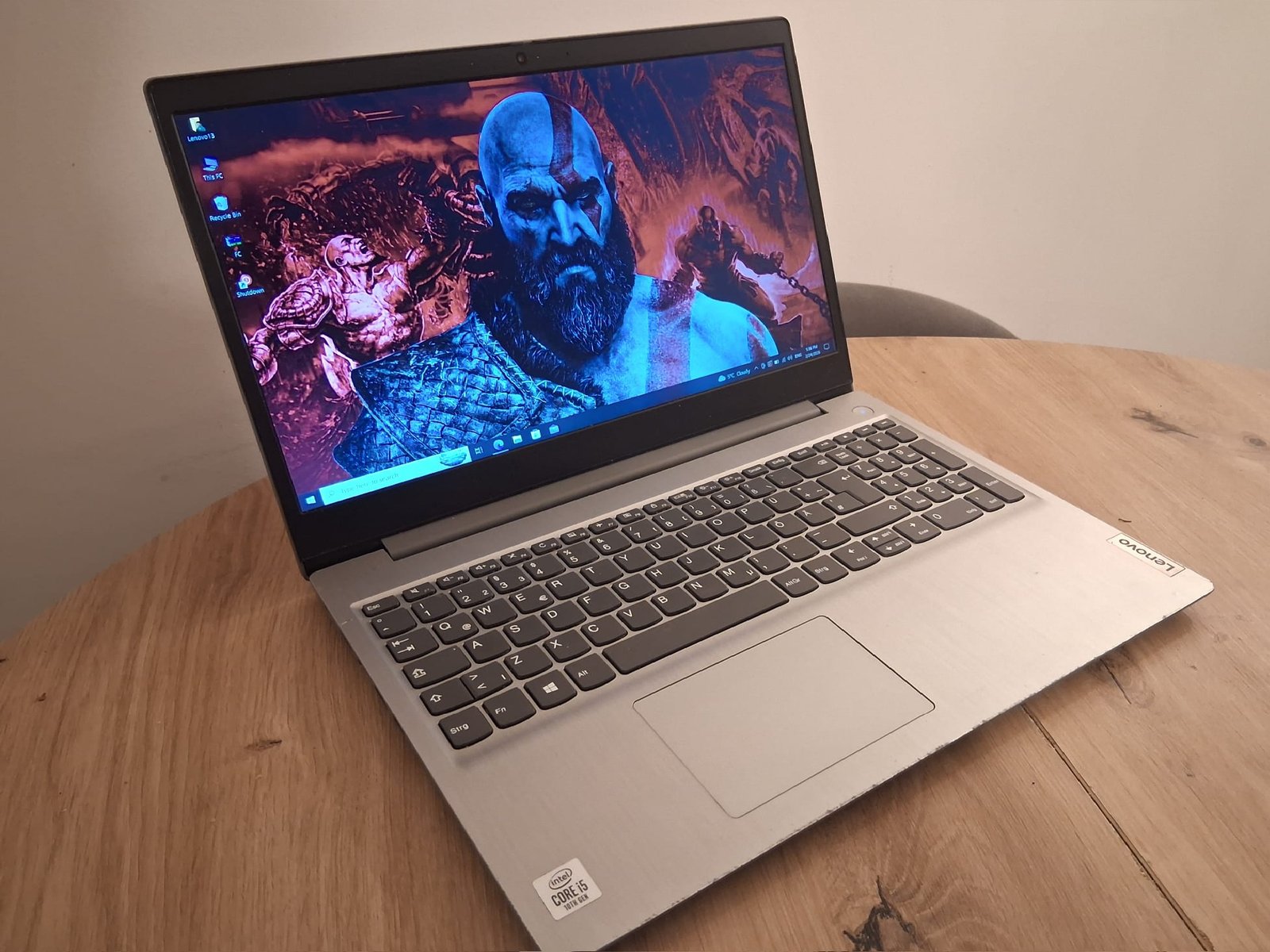 Laptop LENOVO SLIM (very good condition)