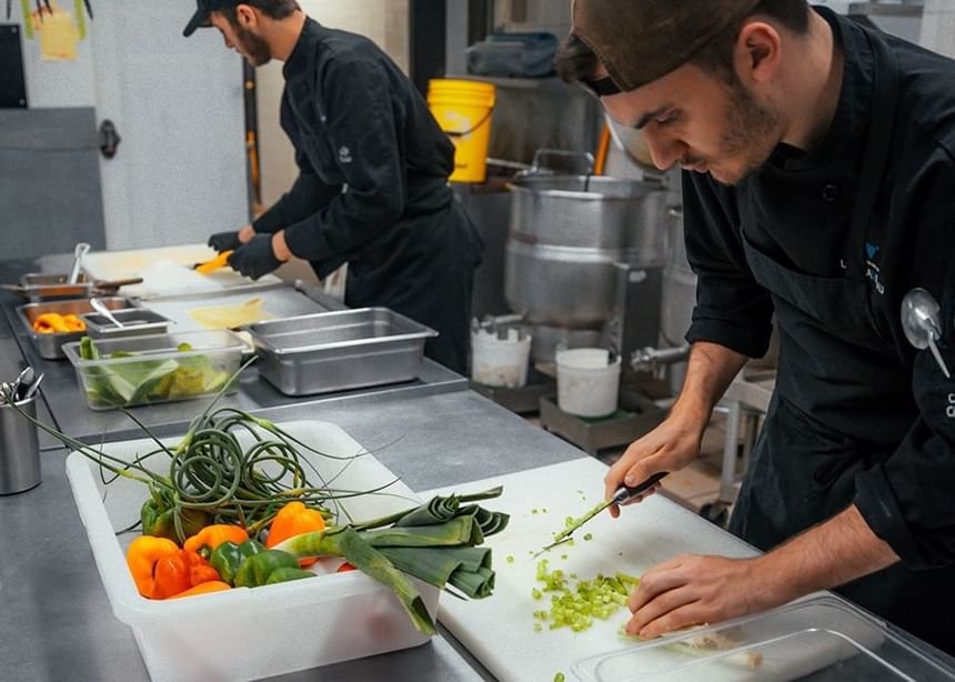 Kitchen Helper(1person)